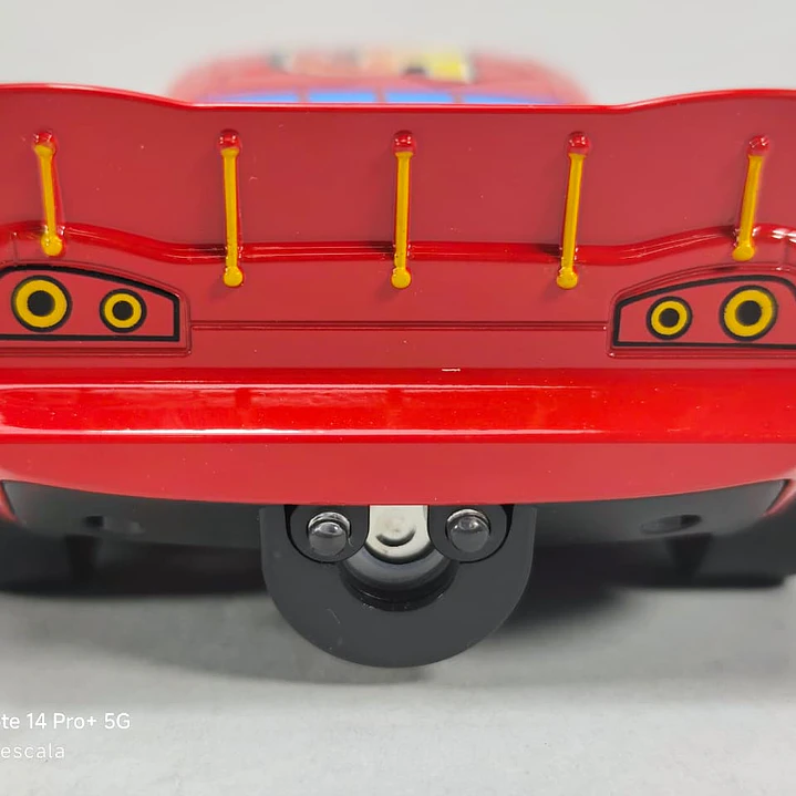 Rayo Mcqueen 1/32 Carro CON VAPOR SIMULANDO HUMO 6