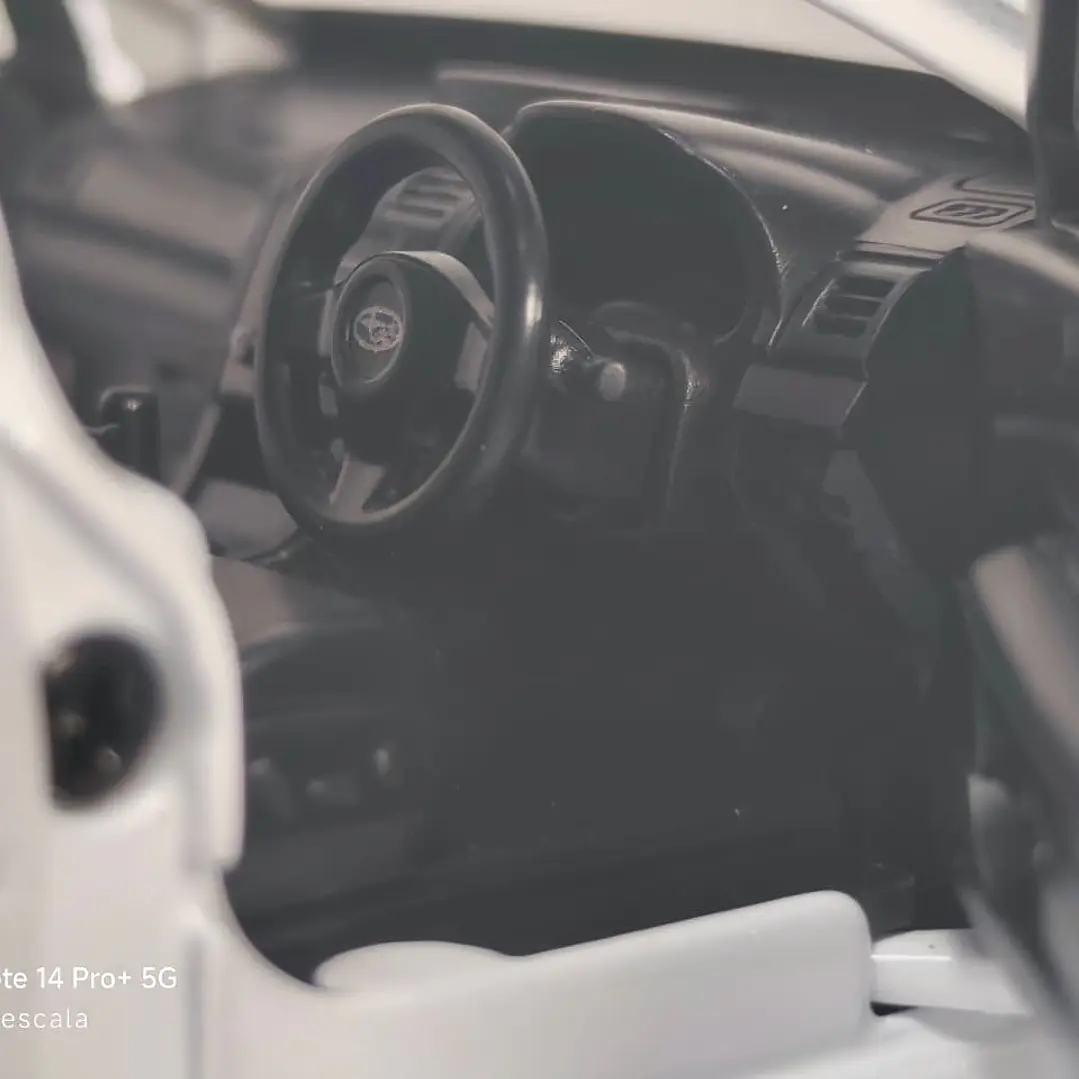 Subaru IMPREZA Blanco 1/32 MARCA QY TOYS 8