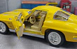 Chevrolet Corvette Stingray Amarillo 1963, Escala 1/34