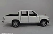 TOYOTA HILUX Doble Cabina ESCALA 1/32 Blanco