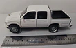 TOYOTA HILUX Doble Cabina ESCALA 1/32 Blanco