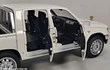 TOYOTA HILUX Doble Cabina ESCALA 1/32 Blanco