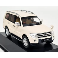 Mitsubishi Montero 4wd 2010, first 43, Escala 1-43