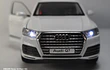 AUDI Q7 BLANCO, marca tayumo ,  1-32 LUCES LED