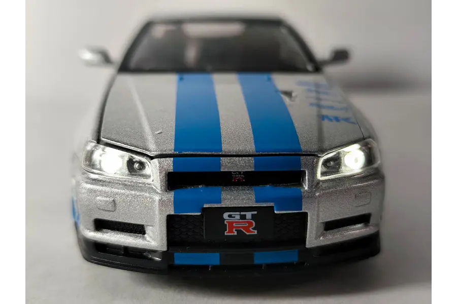 Nissan Skyline Gtr RAPIDO Y FURIOSO ESCALA 1:32 MARCA JINLIFANG,