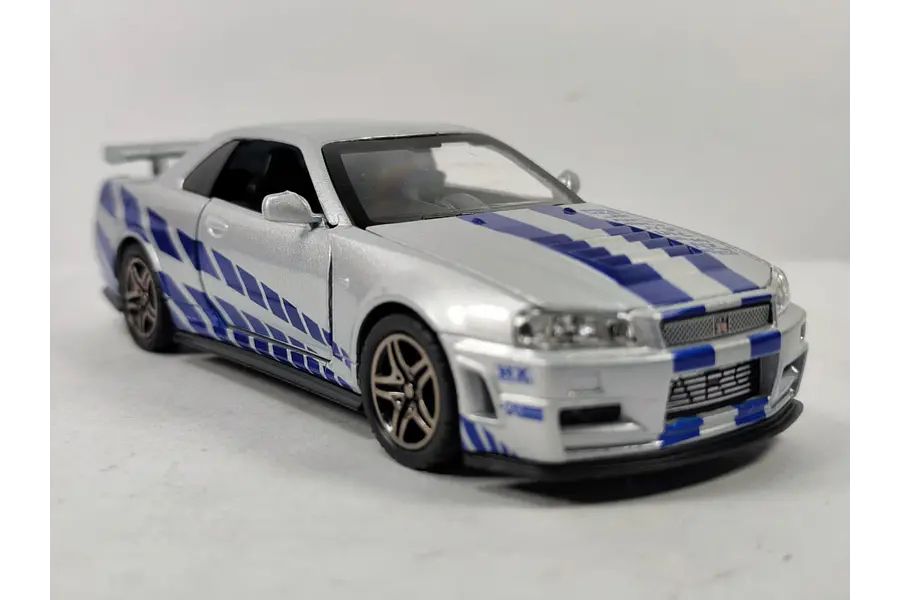 Nissan Skyline Gtr RAPIDO Y FURIOSO ESCALA 1:32 MARCA china 
