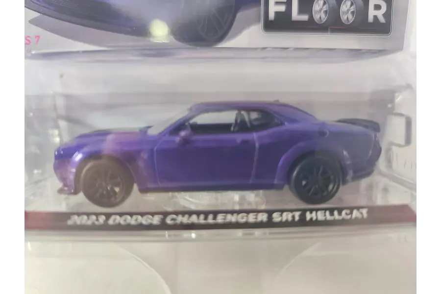 DODGE CHALLENGER 2024 Marca: GREENLIGHT 1/64