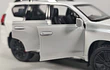 TOYOTA PRADO VX ESCALA 1/24 blanca 