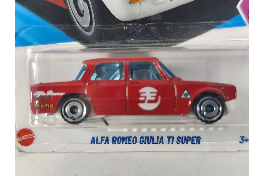 Alfa Romeo GIULIA TI SUPER Escala 1-64 HOT WHEELS
