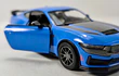 Ford Mustang Dark Horse 2024, AZUL 1/36, KINSMART