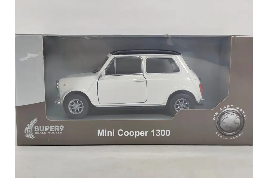 Mini Cooper 1300,  Escala 1/36 , MARCA WELLY