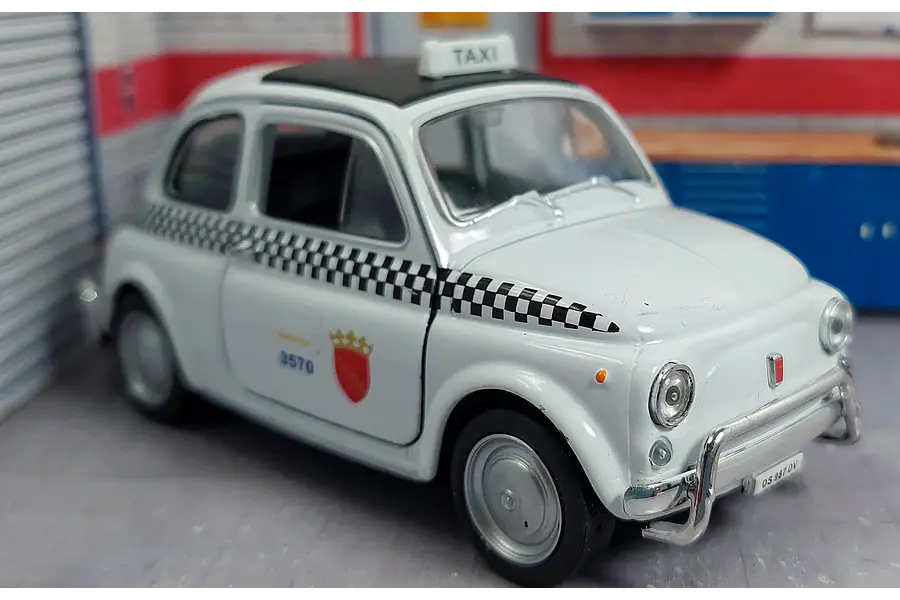Fiat Nuova 500, Escala 1/36 , MARCA WELLY- COPIAR