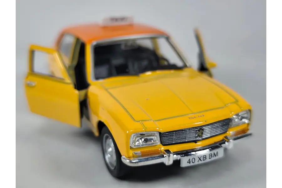 Peugeot 504 1975 taxi Escala 1/36, welly-