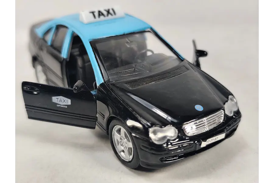 Mercedes-Benz taxi Welly, Escala 1-36
