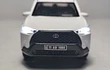TOYOTA COROLLA CROSS ESCALA 1/36 BLANCA 