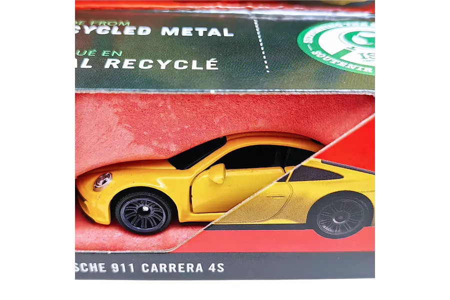 PORSCHE 911 CARRERA 4S MARCA MATCHBOX ESCALA 1/64