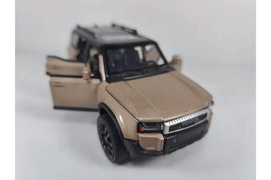 TOYOTA PRADO 250 ESCALA 1/32 BRONCE 2025 Luces LED