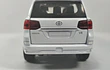Toyota Land Cruiser 200 BLANCA, Escala 1/32 Marca: CHE ZHI