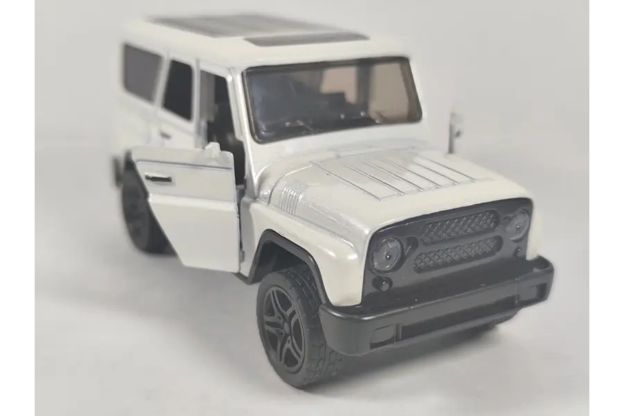 UAZ 469 BLANCO ESCALA 1/36 MARCA CHINA