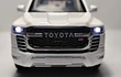 Toyota LAND CRUISER 300 GR 1-32 marca CHINA LED