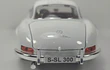 Mercedes Benz 300 SL blanco 1/24 Marca China LEDS