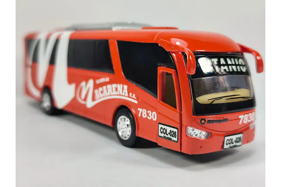 Bus Marcopolo flota la macarena escala 1/87 marca Kinsmart