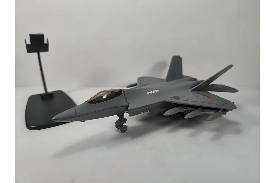 J-31 Gyrfalcon, caza furtivo ESCALA 1-100 , MARCA HAILIJA