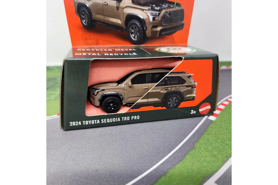 TOYOTA SEQUOIA MATCHBOX, ESCALA 1/64
