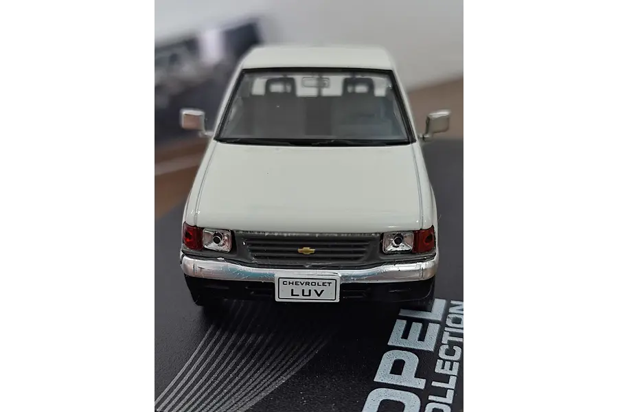 Chevrolet Luv En Escala 1/43 marca ixo