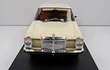 MERCEDES BENZ 200D, ESCALA 1/24 IXO