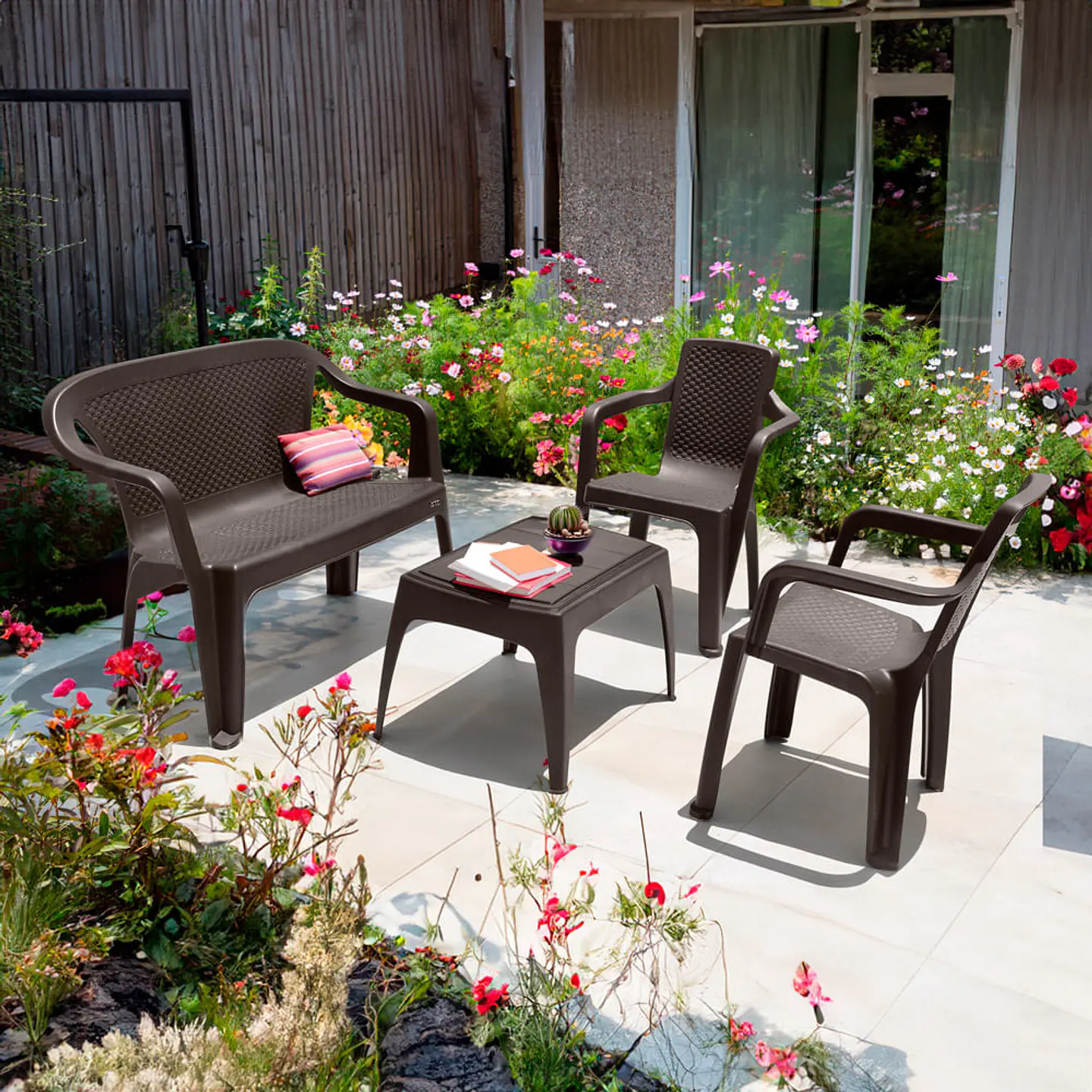 Combo Sala Eterna, 2 Sillas Con Brazo, 1 Mesa de Centro, 1 Silla Doble 1