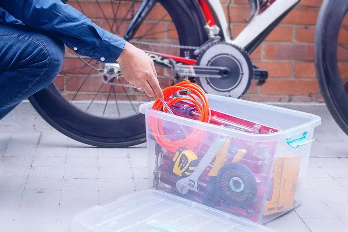 Caja Plástica Organizadora de 17 Litros con Tapa 4