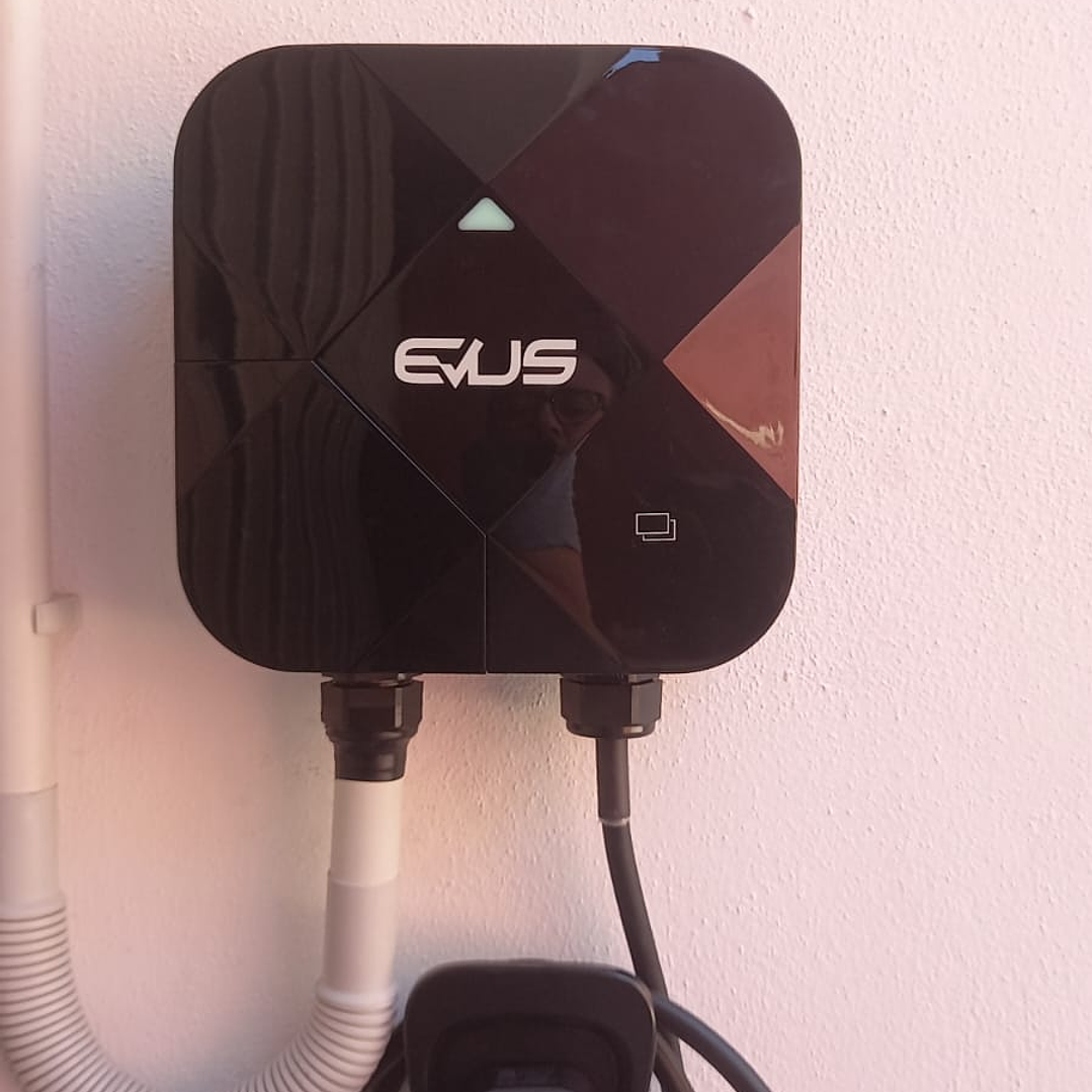 Instalación de Cargadores de Vehículos Eléctricos Realizadas 26