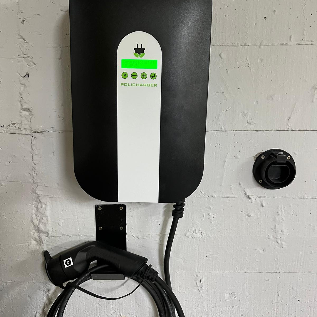 Instalación de Cargadores de Vehículos Eléctricos Realizadas 35