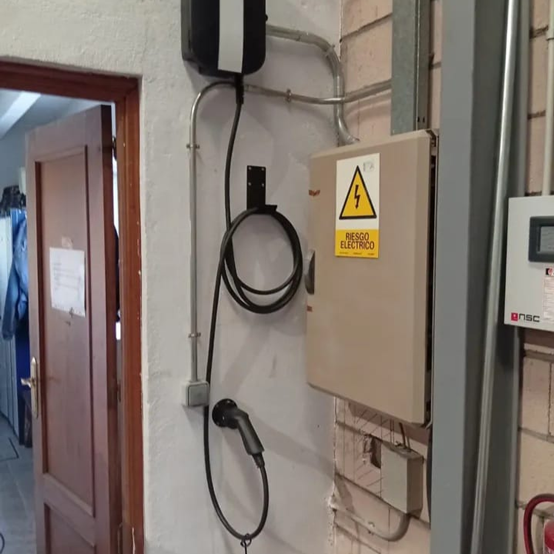 Instalación de Cargadores de Vehículos Eléctricos Realizadas 44