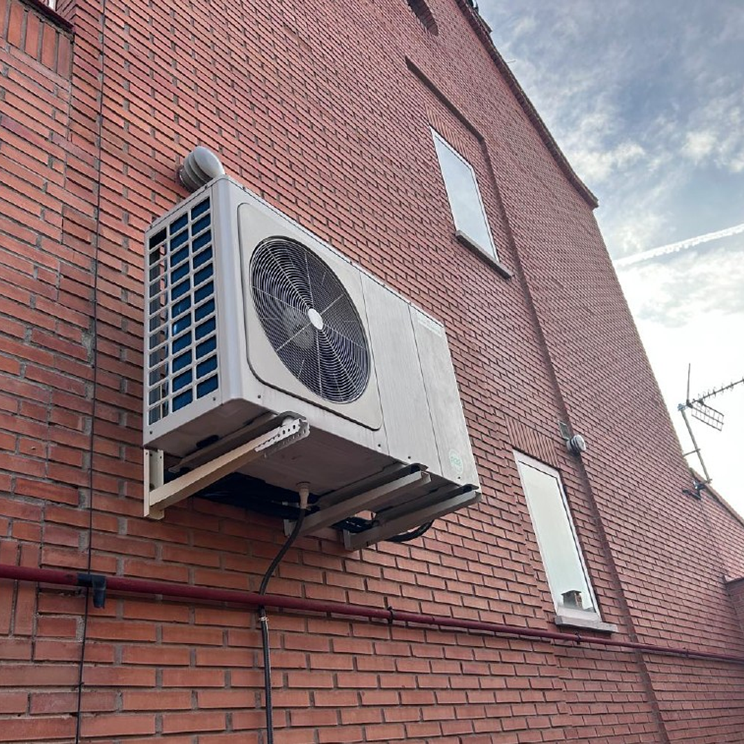 Instalaciones de Aerotermia | Ejemplos Reales de Clientes Satisfechos 40