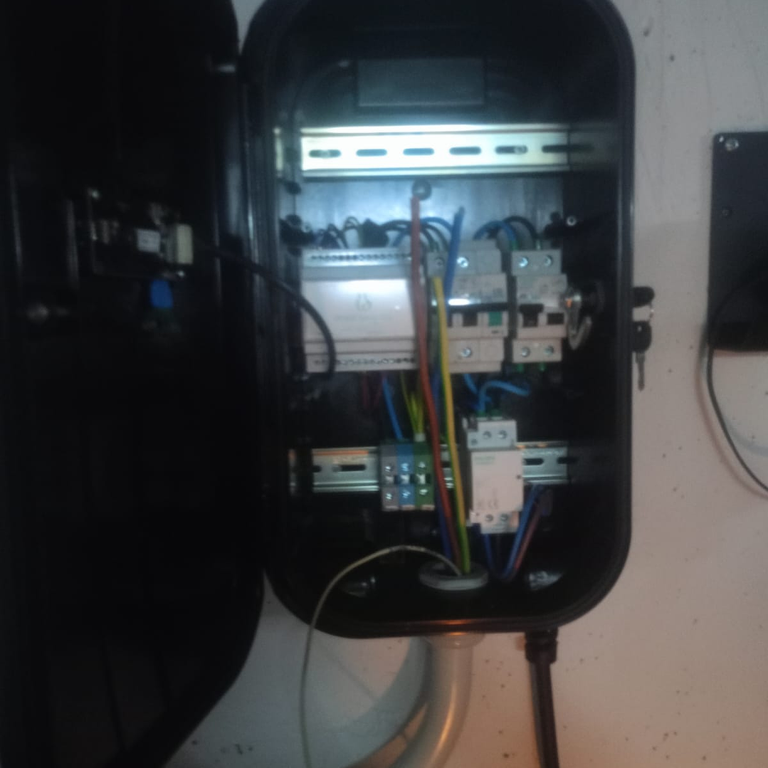 Instalación de Cargadores de Vehículos Eléctricos | Ejemplos Reales y Proyectos Finalizados 36