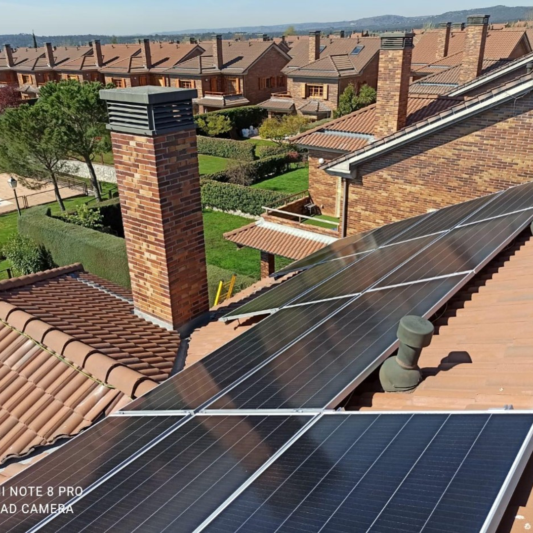 Instalación de Placas Solares Fotovoltaicas | Ejemplos Reales y Proyectos Finalizados 12