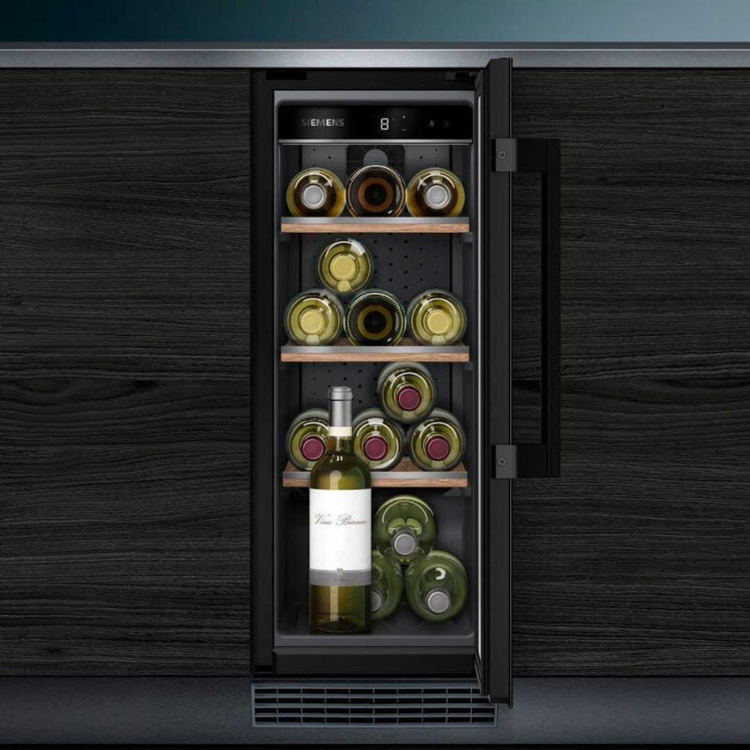 Vinoteca Siemens KU20WVHF0 – 21 Botellas, Puerta de Cristal con Filtro UV, Iluminación LED 3