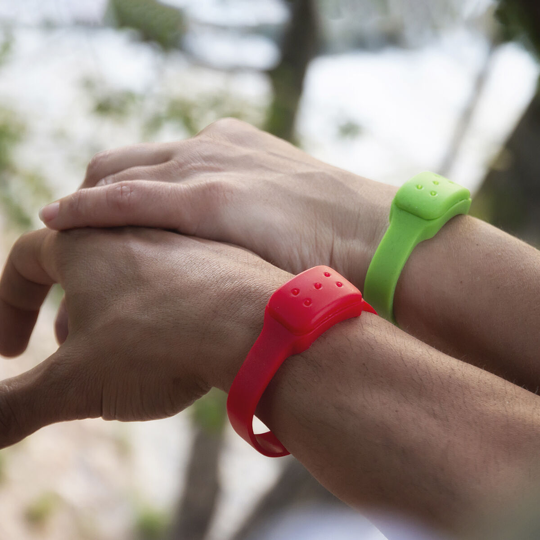 Pulsera Antimosquitos de Citronela InnovaGoods Rojo | Repelente Natural para Adultos y Niños 1