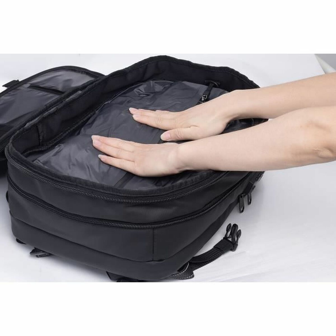 Bolsa de Viaje Negra 40L Impermeable y Antirrobo 6