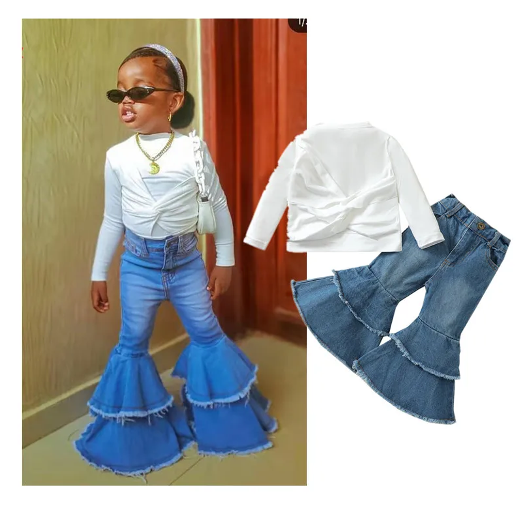 Conjunto Infantil para Niña | Jeans Acampanados y Camiseta de Algodón 1