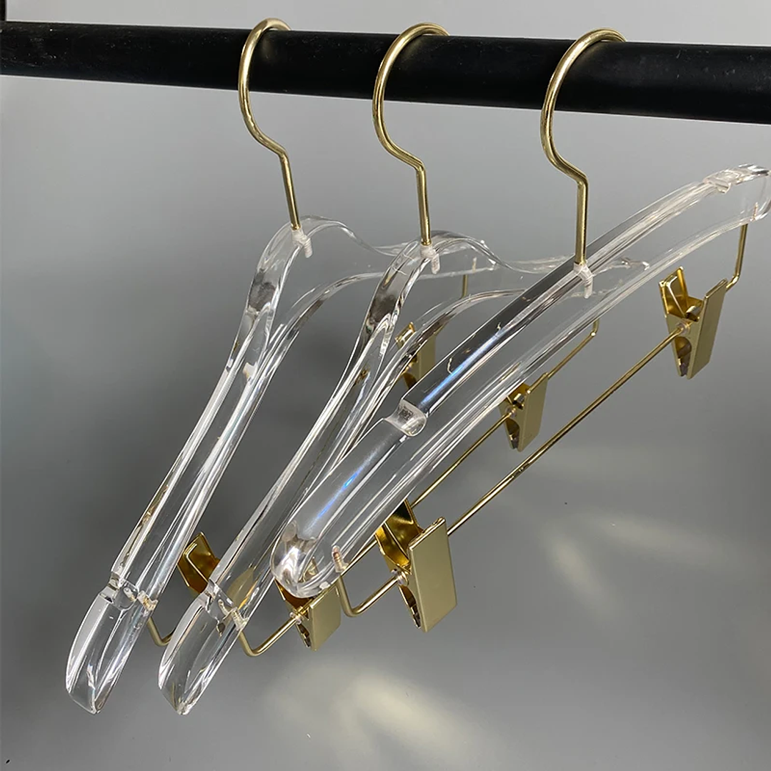 Percha Acrílica Transparente LEILOI | Gancho Metálico Personalizable para Ropa 2