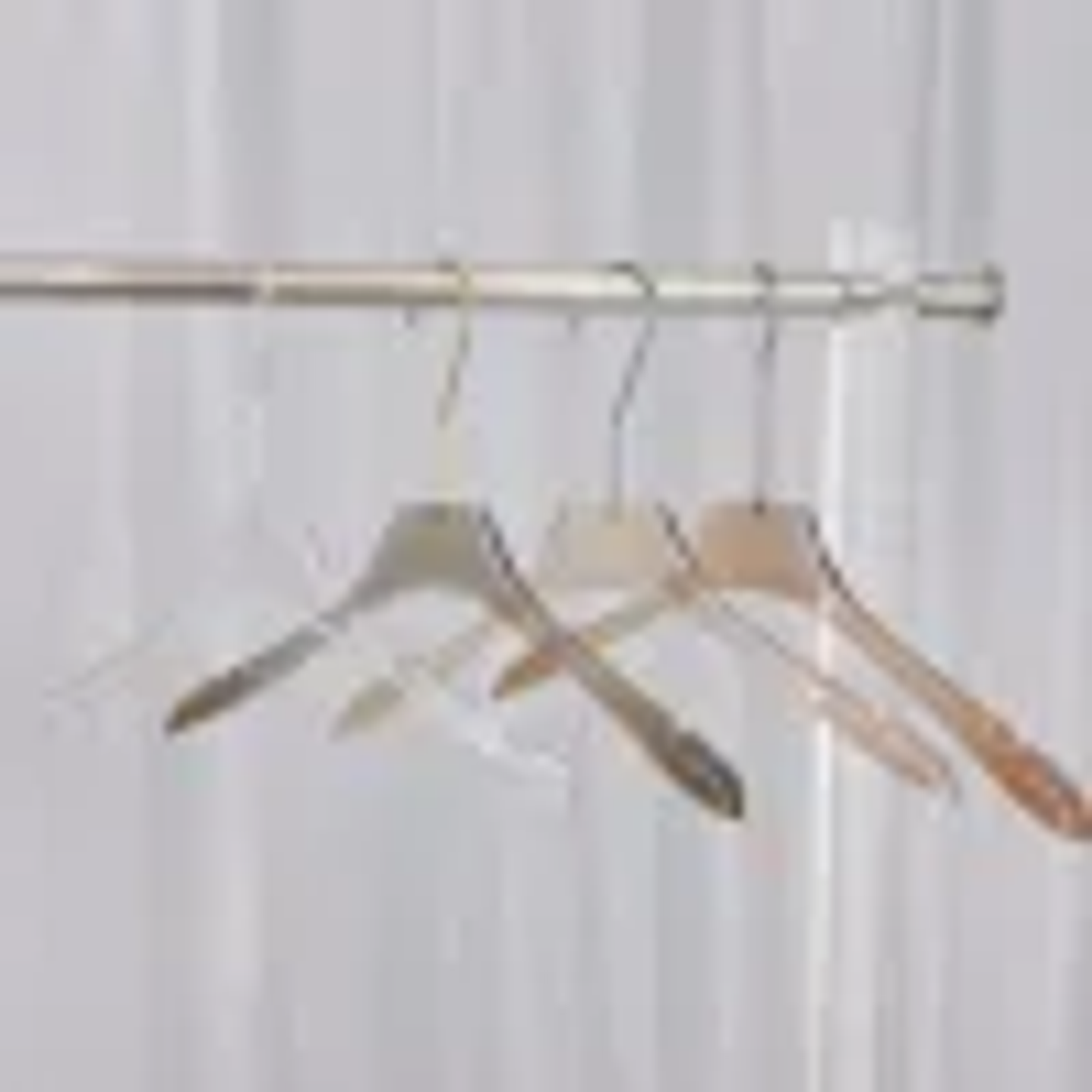 Percha Acrílica Transparente LEILOI | Gancho Metálico Personalizable para Ropa 8