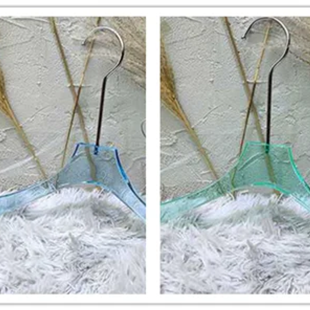 Percha Acrílica Transparente LEILOI | Diseño Mate con Gancho Dorado para Ropa 30