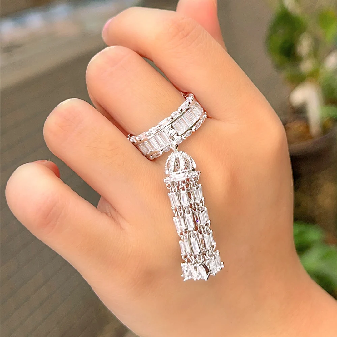 Anillo Bohemio Qoolady con Borla y Circonita | Diseño Chic para Bodas y Fiestas 5