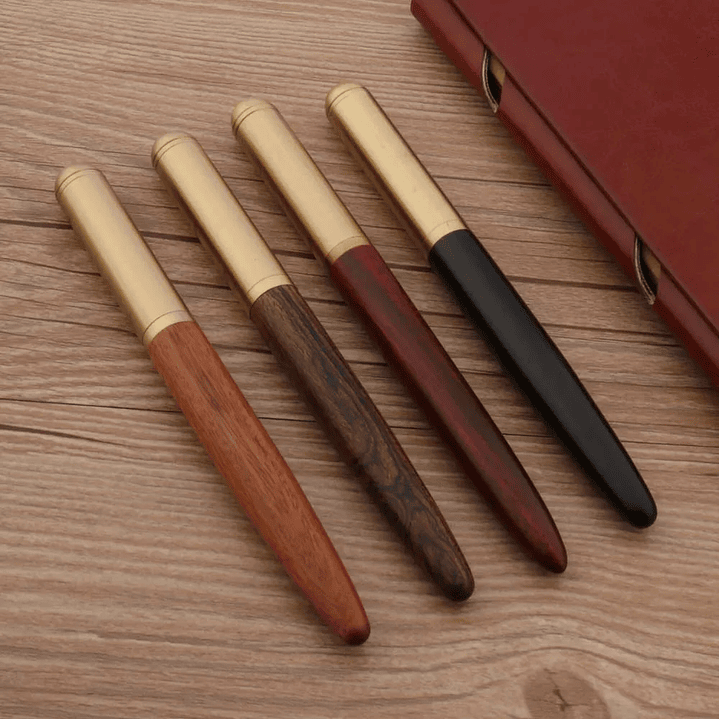 Bolígrafo RollerBall de Madera y Latón | Punta de Oro Rojo para Escritura Elegante 2