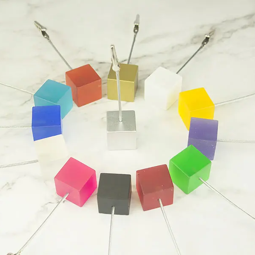 Soporte de Notas con Base de Cubo | Clip de Cocodrilo para Fotos y Tarjetas Decorativas 36