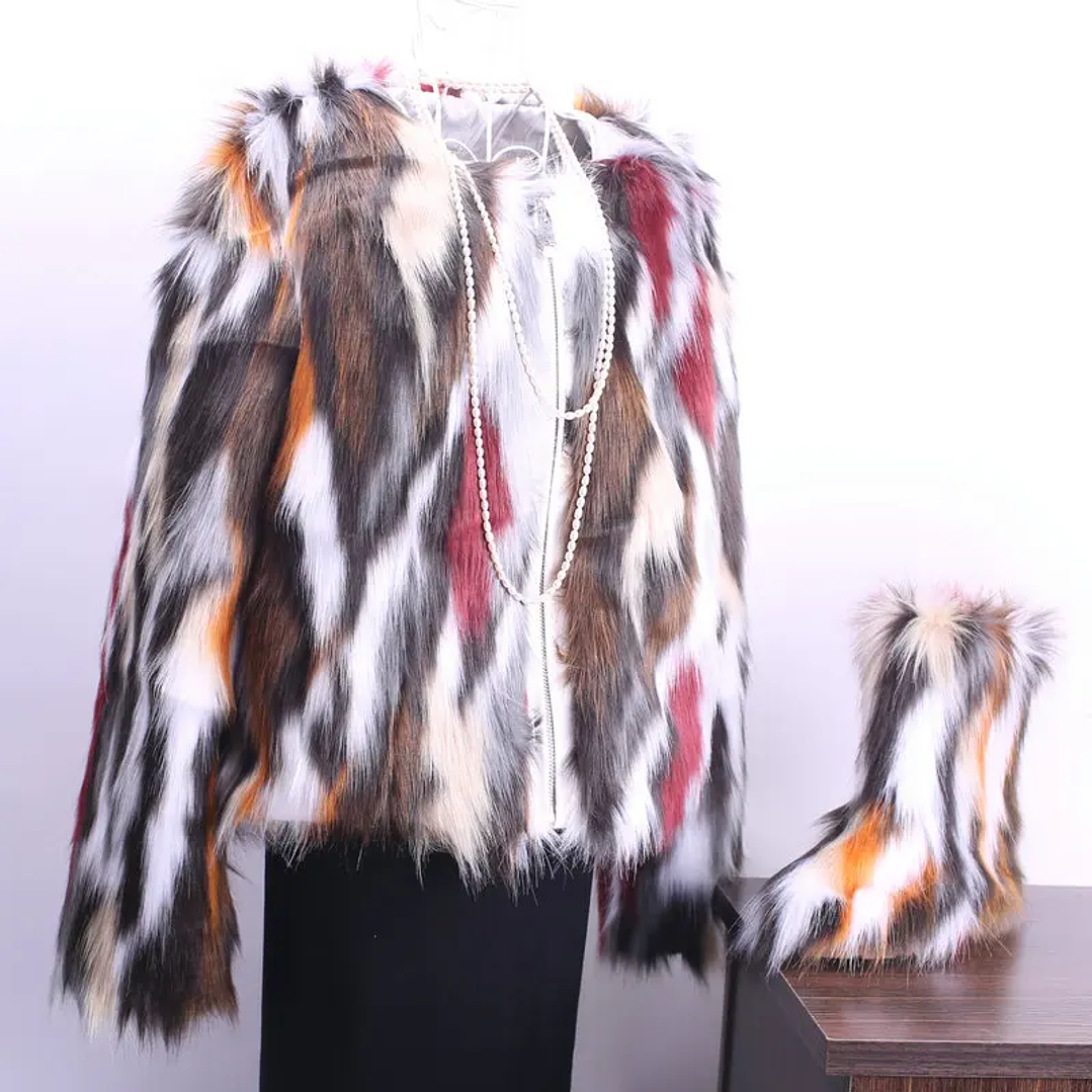 Abrigo de Piel con Botas Elegantes 8