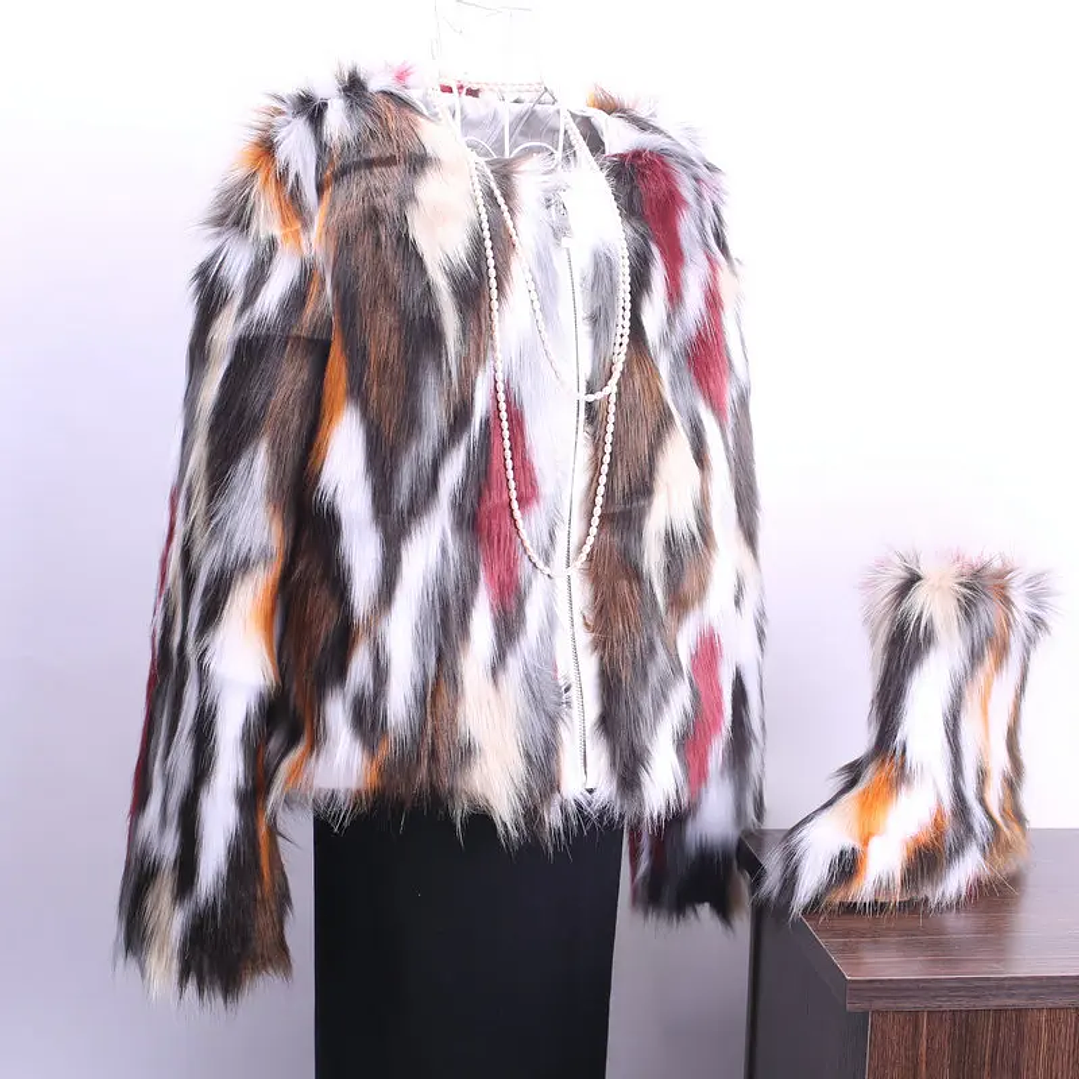 Abrigo de Piel con Botas Elegantes 9